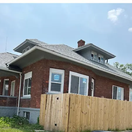House W Separate 4 Private Bedrooms South Bend Exterior photo